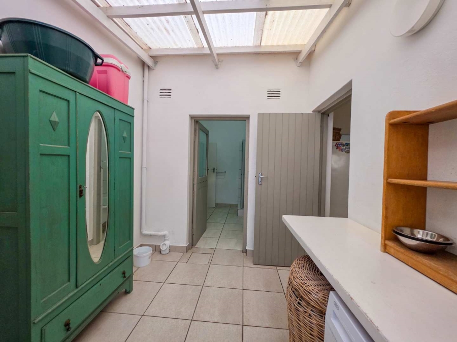 5 Bedroom Property for Sale in Stilbaai Wes Western Cape